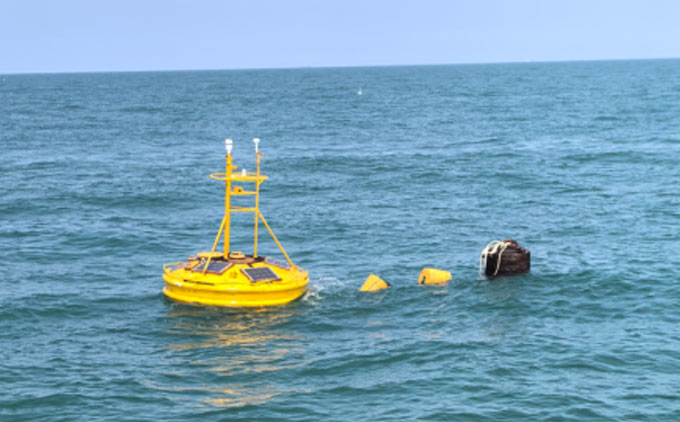 南京奥瑞明博滨海远海3米综合浮标部署作业顺利完成